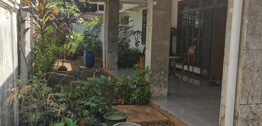 Dijual rumah tua di Gandaria