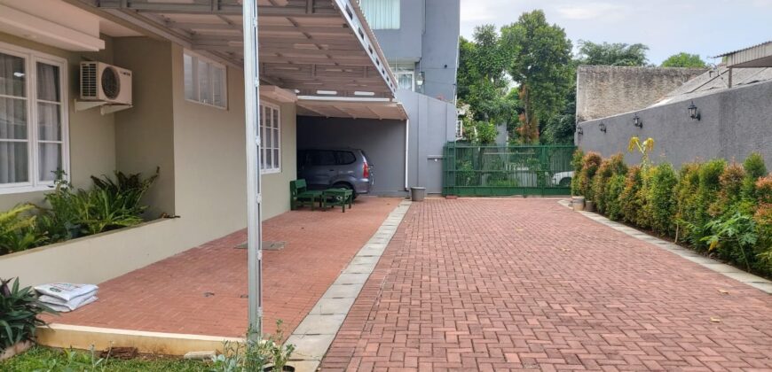Rumah Semi Furnished Disewakan di Cilandak