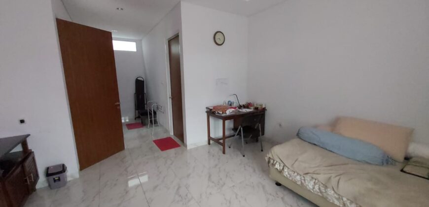 Rumah Semi Furnished Disewakan di Cilandak