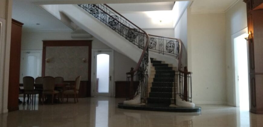 Rumah Mewah Cantik di Kebayoran Baru