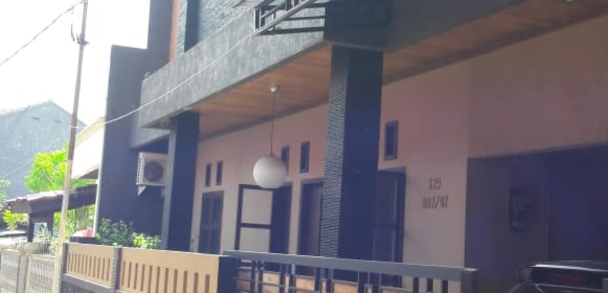 Dijual Rumah 3 lantai di Duren Sawit