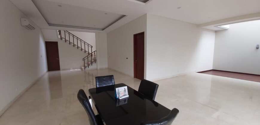 Rumah dan kavling townhouse di Ampera