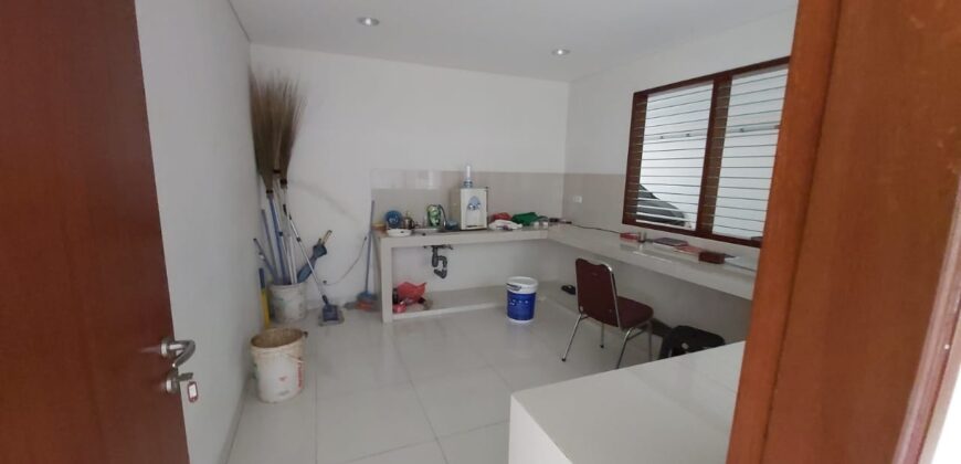 Rumah dan kavling townhouse di Ampera
