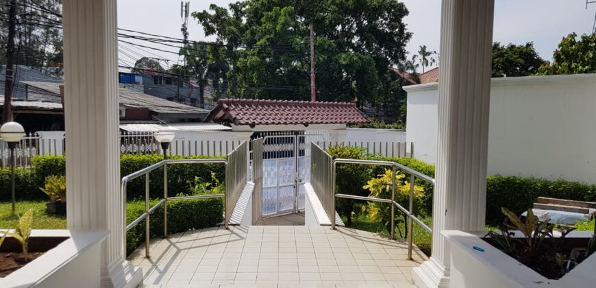 Dijual Rumah di Kemang