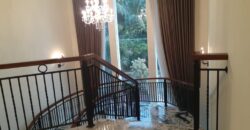 RUMAH MEWAH DALAM KOMPLEK AMPERA