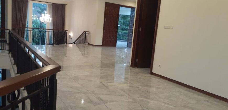 RUMAH MEWAH DALAM KOMPLEK AMPERA