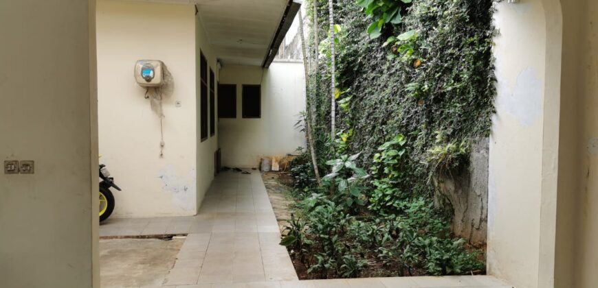 Dijual Rumah Kemang Terusan