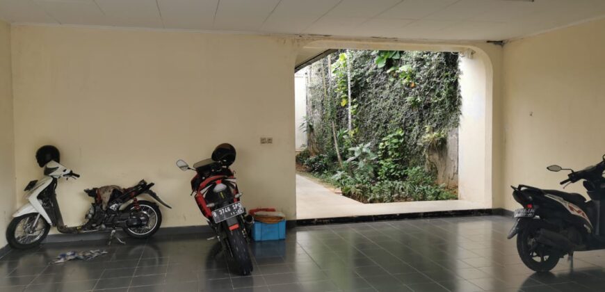 Dijual Rumah Kemang Terusan