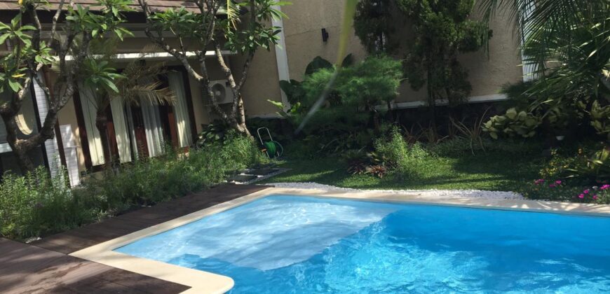 RUMAH MODERN 2 LANTAI SEMI FURNISHED