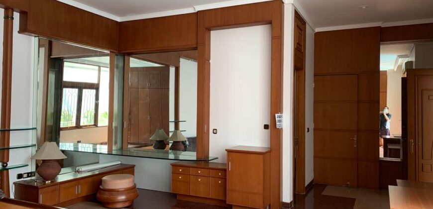 Disewakan Rumah Modern di Kawasan Pondok Indah