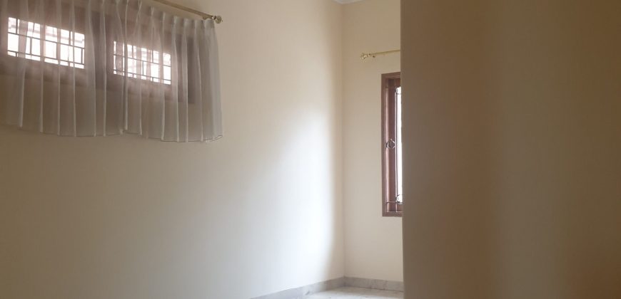 Dijual rumah cantik 2 lantai di cipete