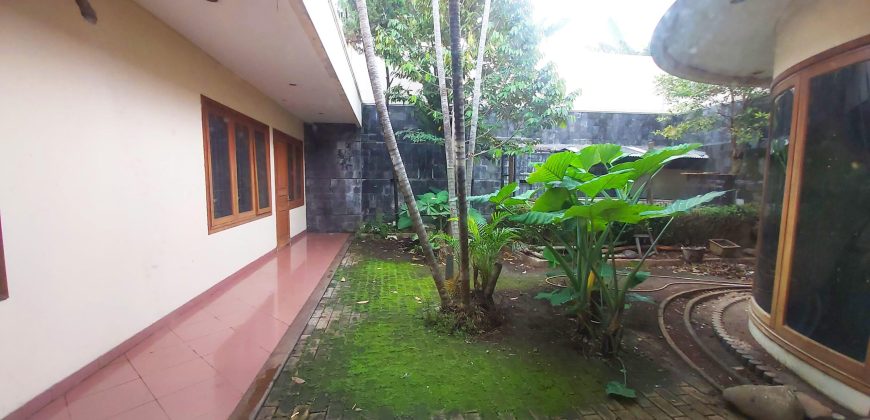 Dijual Rumah Tua di Dharmawangsa Jakarta Selatan