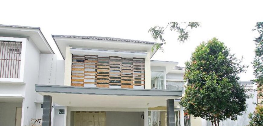 Rumah Baru di perumahan Vassa Lake Lippo Cikarang