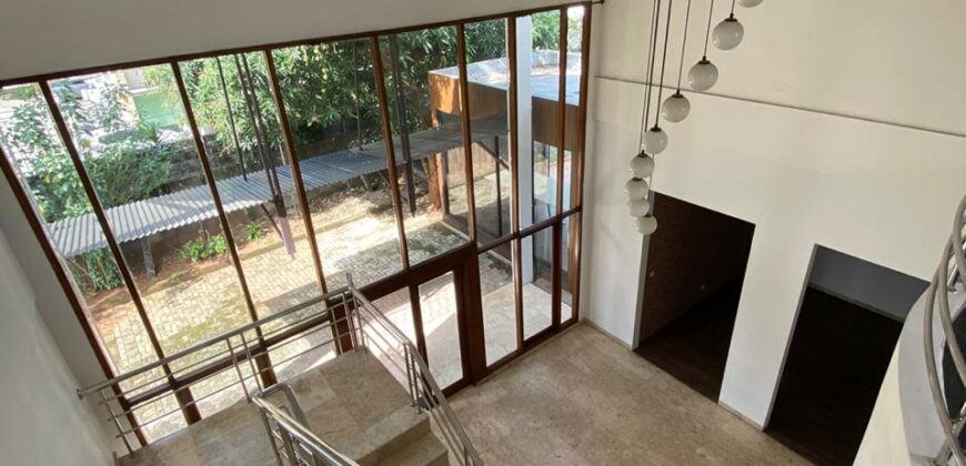 Rumah Bisa Untuk Kantor Semi Furnished
