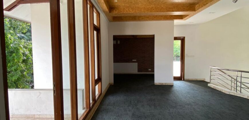 Rumah Bisa Untuk Kantor Semi Furnished
