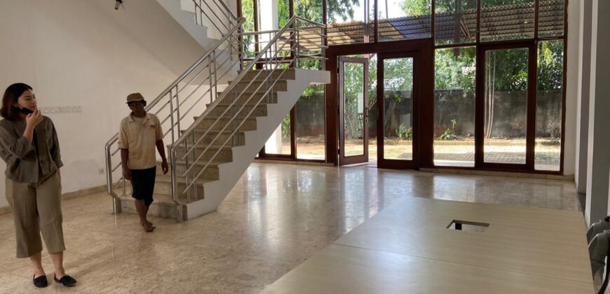 Rumah Bisa Untuk Kantor Semi Furnished