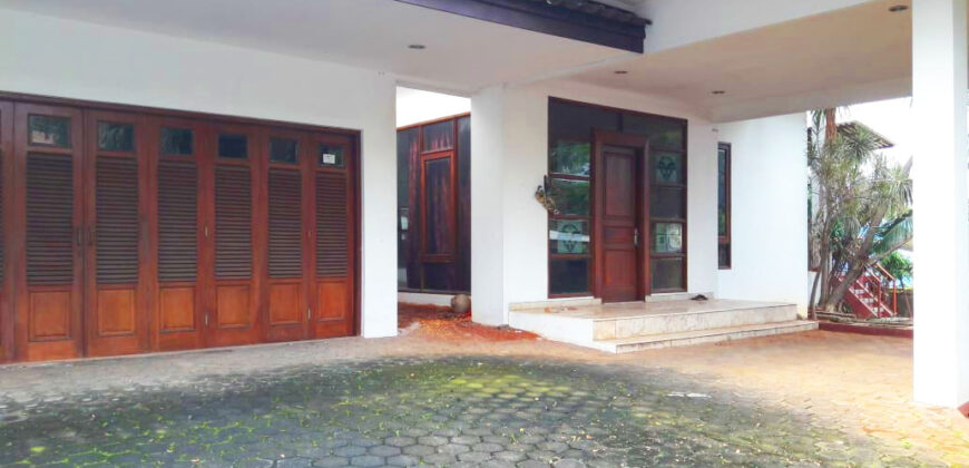 HOUSE For Rent at Kemang Timur