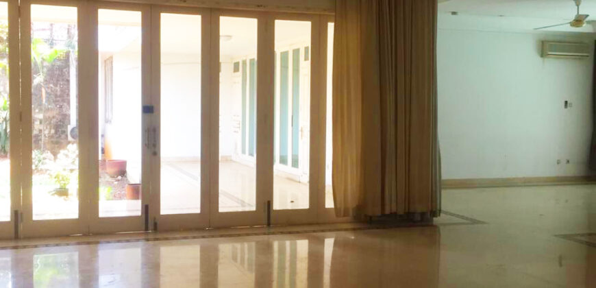 Disewakan Rumah di Kemang Dalam