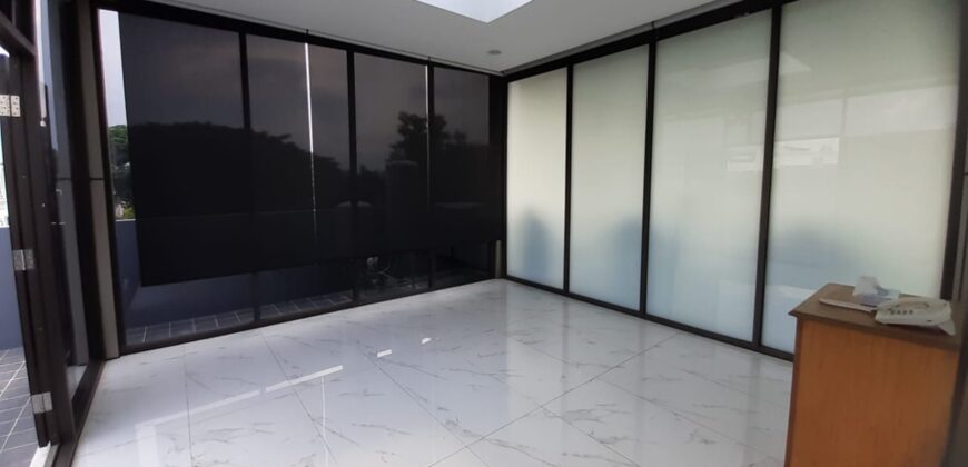 Dijual Rumah Modern Siap Huni 3.5 Lantai
