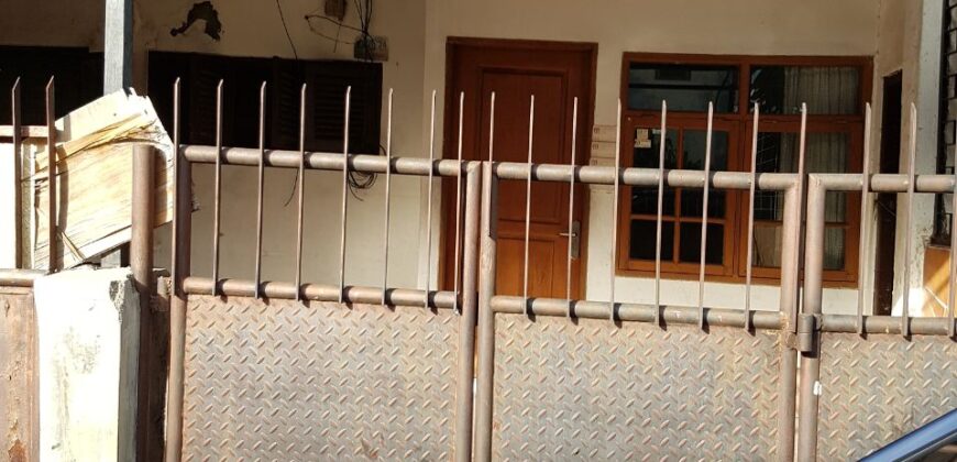 Jual Rumah Tua Pasar baru Zona Campuran Bisa Bangun Ruko