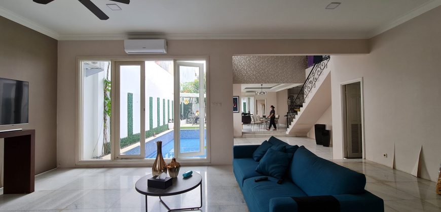 Disewakan Rumah kemang Cipete selatan