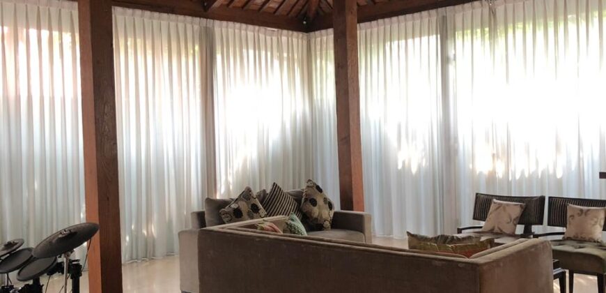 Rumah 4 Lantai di Pondok Indah