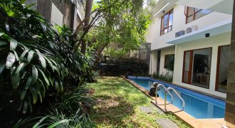 Modern simplicity Townhouse at Kemang timur area  Flood Free and 24hour security