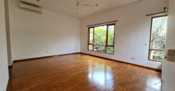 Modern simplicity Townhouse at Kemang timur area  Flood Free and 24hour security