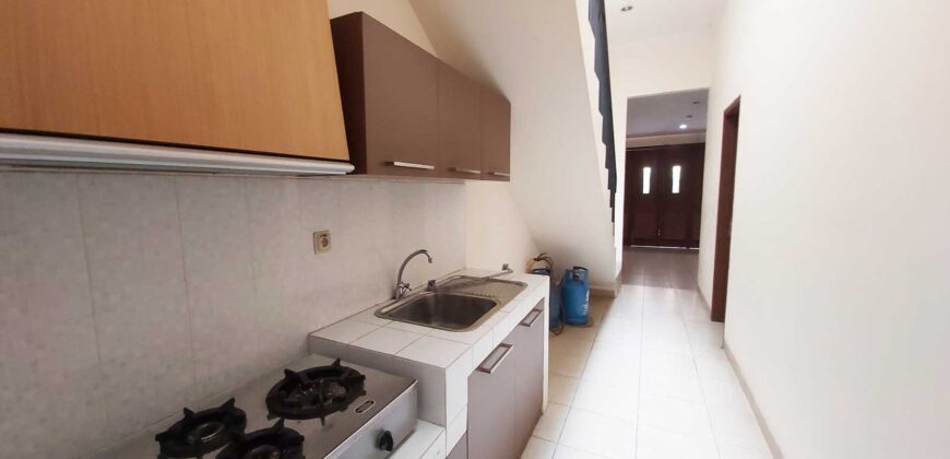 Disewakan Rumah Bagus kenanga raya