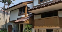 Townhouse cosy  american style di Kemang selatan