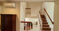 Townhouse cosy  american style di Kemang selatan