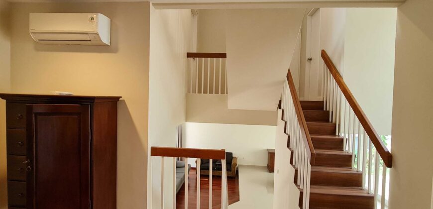 Townhouse cosy  american style di Kemang selatan