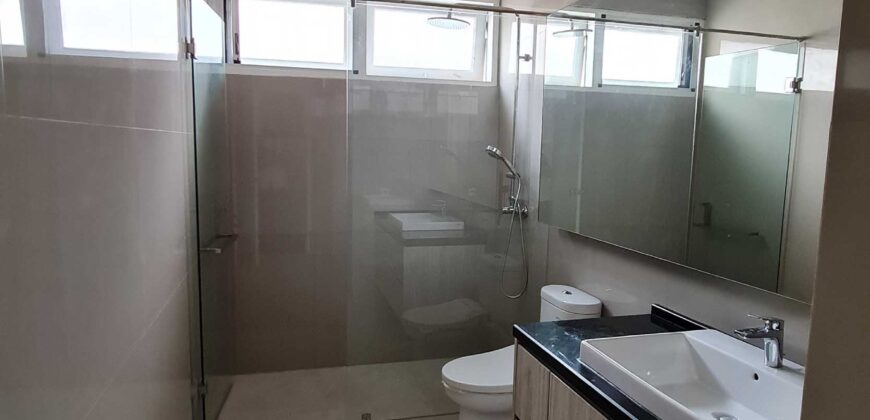 Townhouse cosy  american style di Kemang selatan