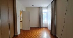 Townhouse cosy  american style di Kemang selatan