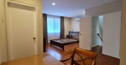 Townhouse cosy  american style di Kemang selatan
