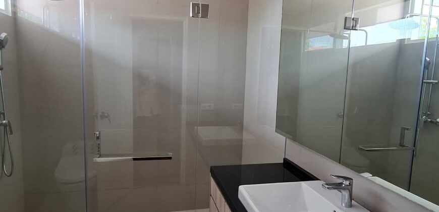 Townhouse cosy  american style di Kemang selatan
