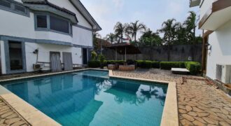 Townhouse cosy  american style di Kemang selatan