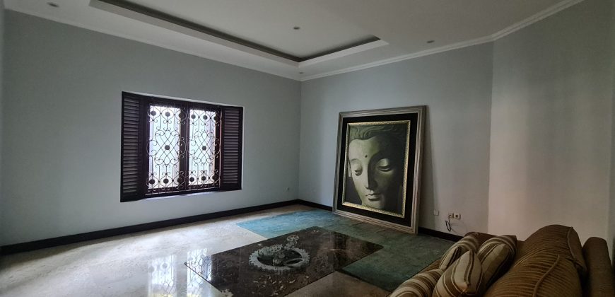 Very Prestigeous and luxury House in Menteng close to Thamrin