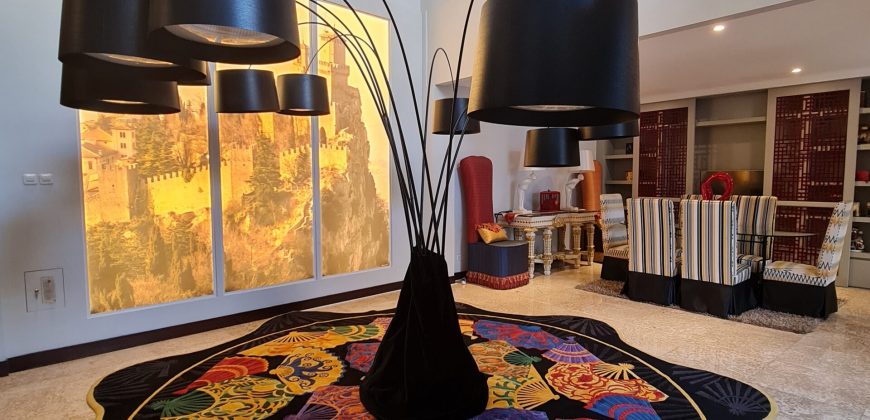 Very Prestigeous and luxury House in Menteng close to Thamrin