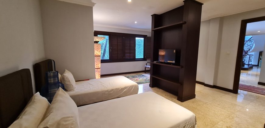 Very Prestigeous and luxury House in Menteng close to Thamrin