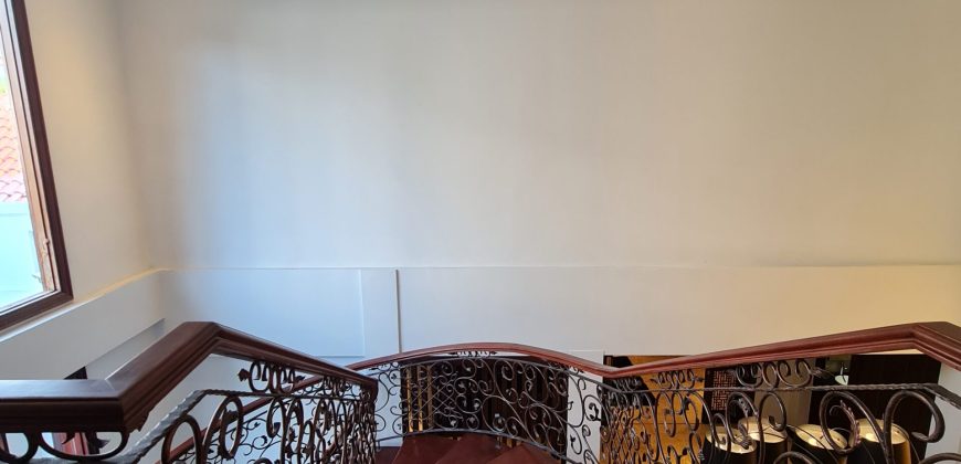 Very Prestigeous and luxury House in Menteng close to Thamrin