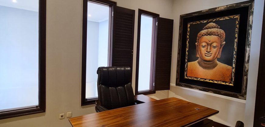 Very Prestigeous and luxury House in Menteng close to Thamrin