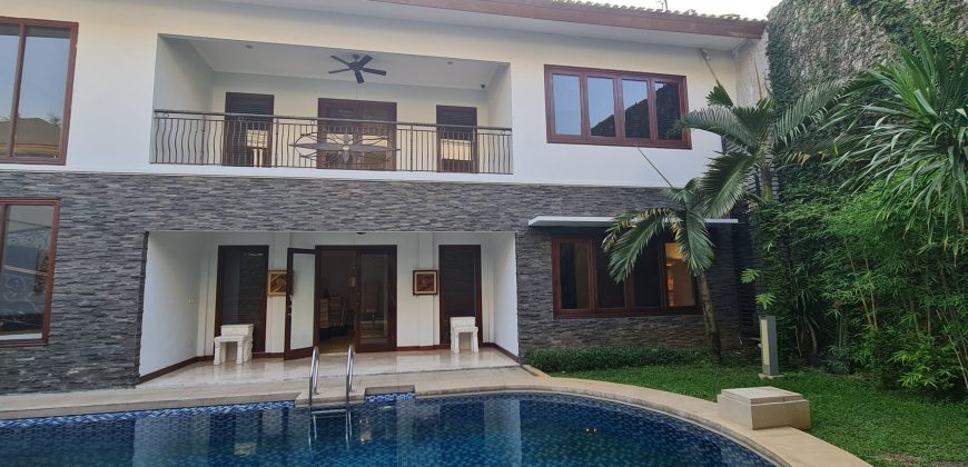 Very Prestigeous and luxury House in Menteng close to Thamrin
