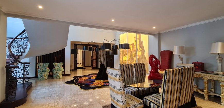 Very Prestigeous and luxury House in Menteng close to Thamrin