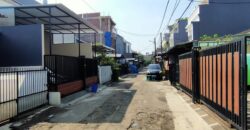Dijual Cepat Rumah Standard Tua  Lokasi Bagus