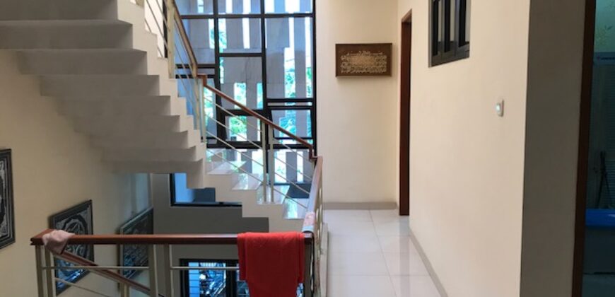 DIJUAL RUMAH DI KEBON BARU TEBET