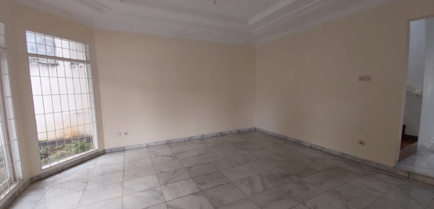 Rumah Klasik Area Kemang