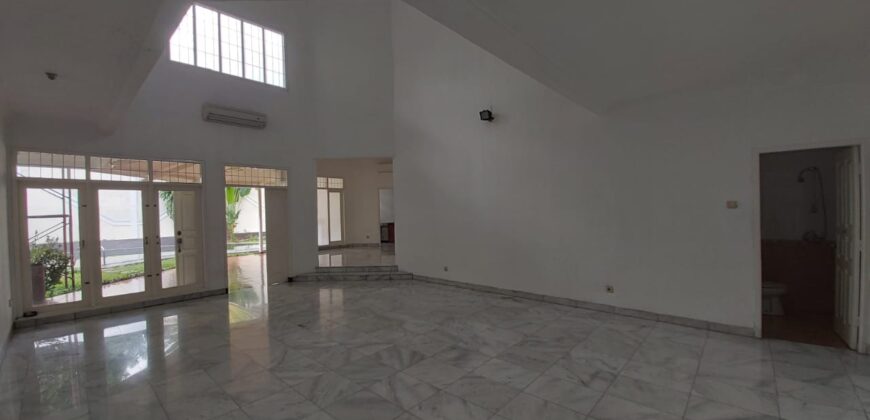 Rumah Klasik Area Kemang