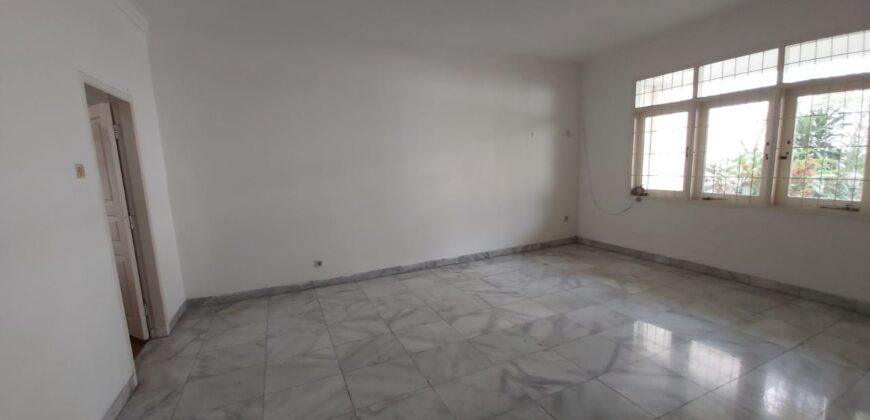 Rumah Klasik Area Kemang