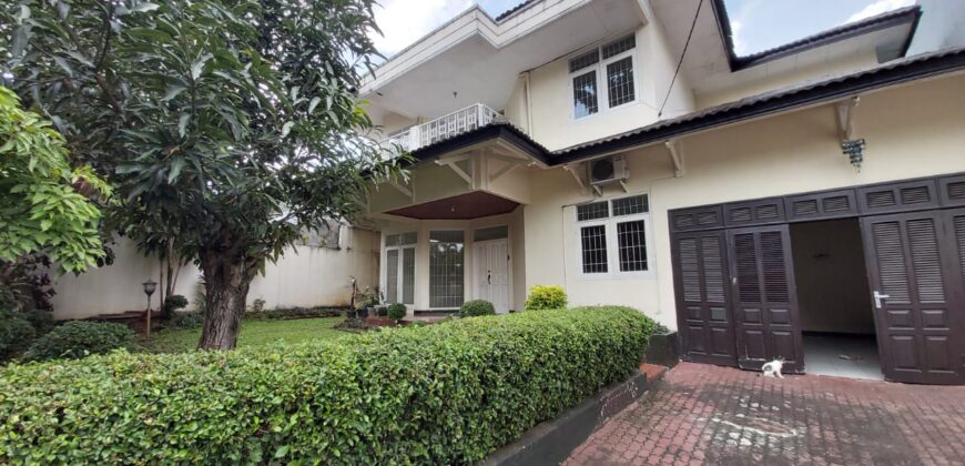 Rumah Klasik Area Kemang